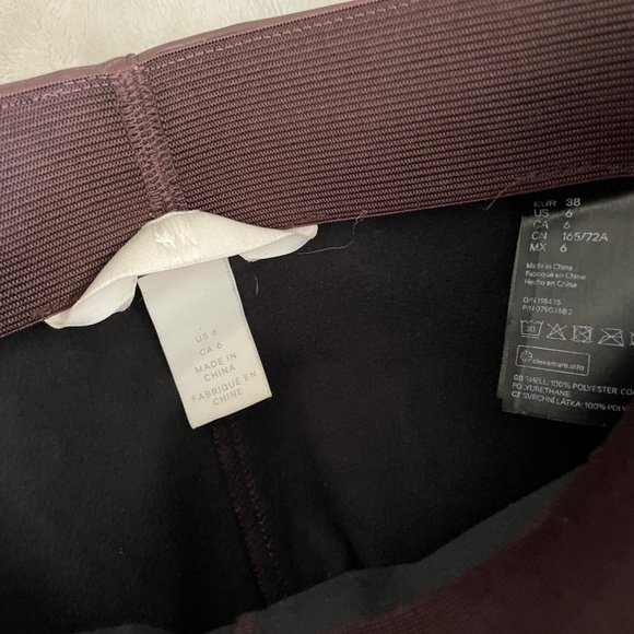 🍂NWOT H&M Maroon Faux Leather High Waisted Pants - Picture 2 of 2